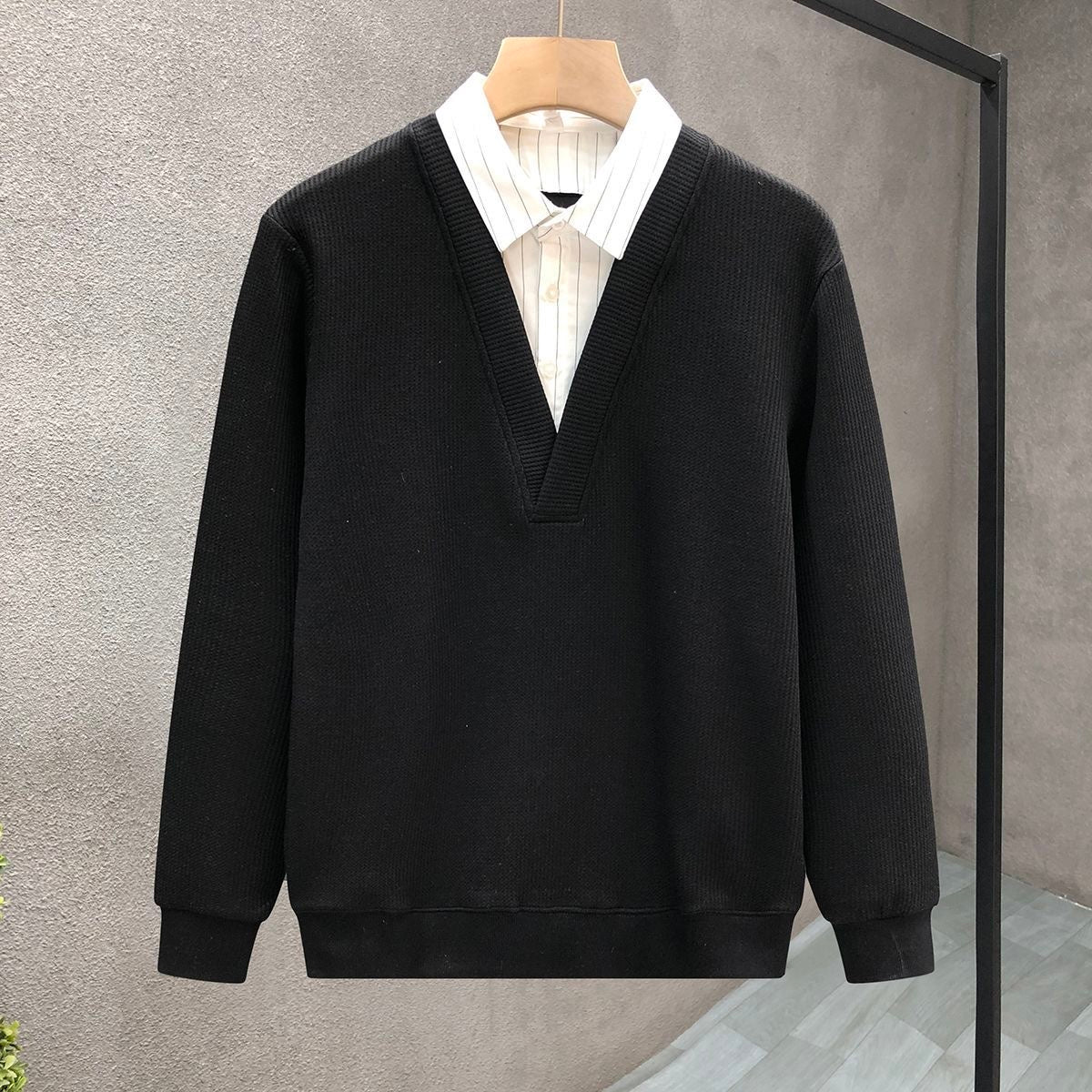 Men’s Basic Solid Crewneck Sweatshirt